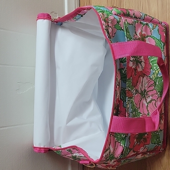 NWT Lilly Pulitzer Insulated Beach Cooler Big Flirt - Picture 12 of 14
